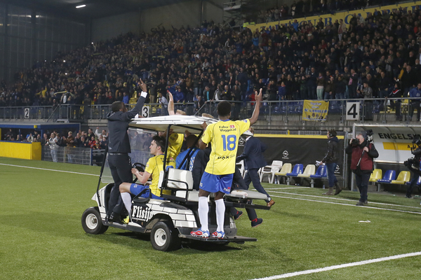 5. thuis tegen vitesse (4-3) word handhaving veilig gesteld